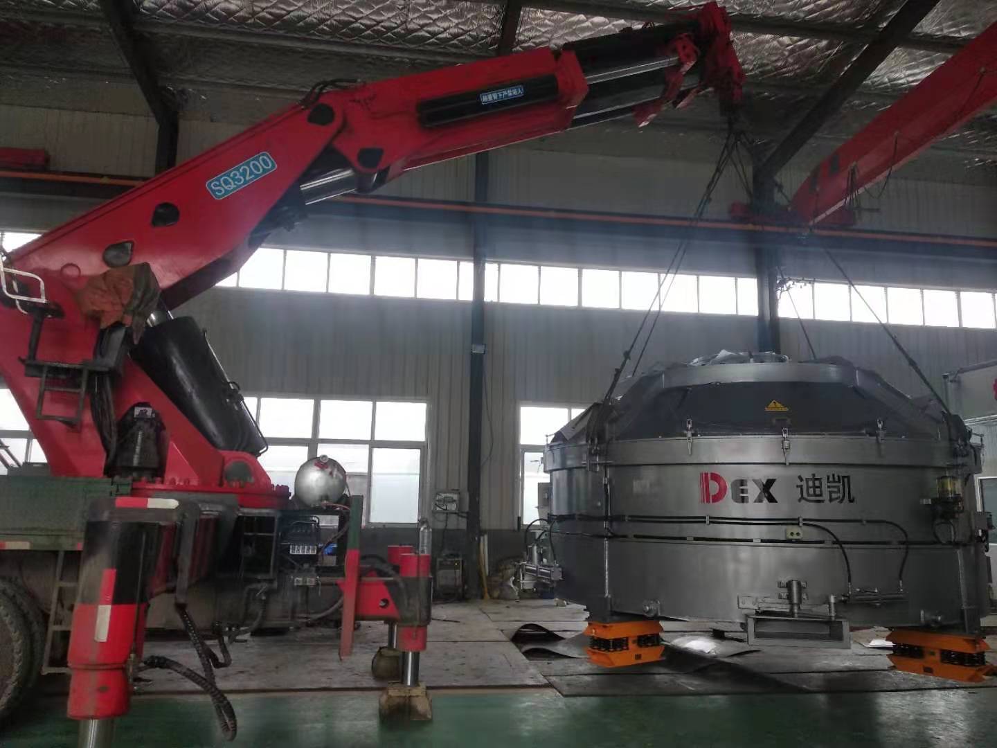 電線(xiàn)桿攪拌機(jī)